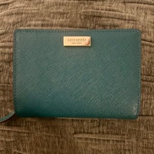 Green small wallet